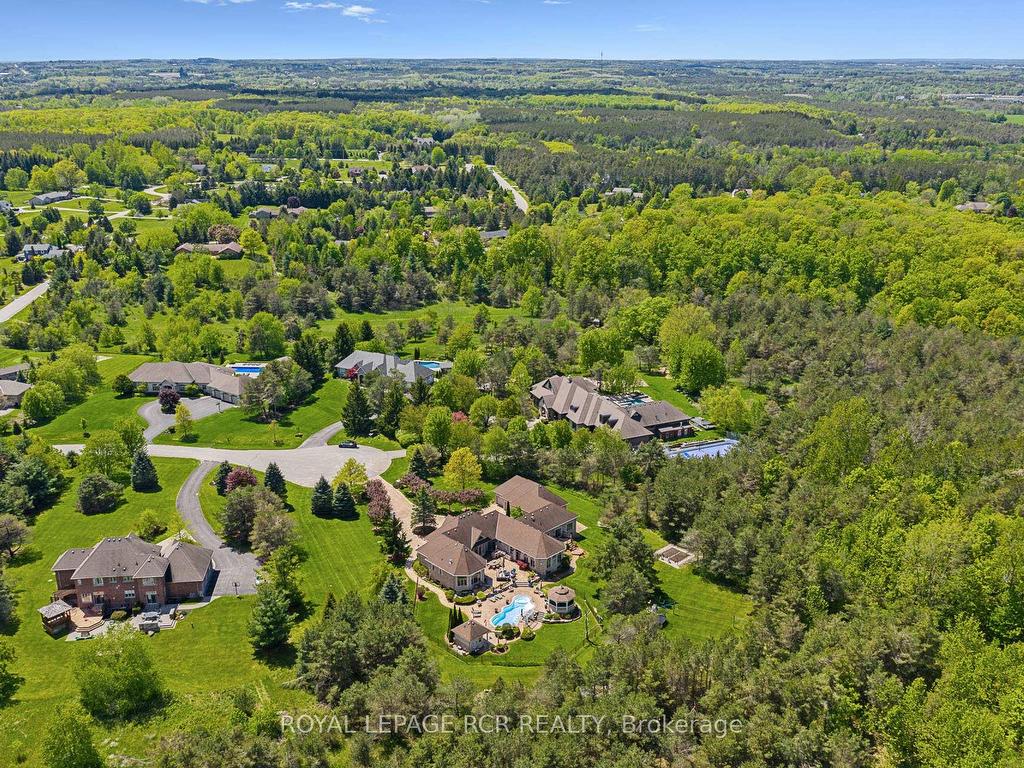 









7


Sugarbush

Lane,
Uxbridge,




ON
L9P 2A1

