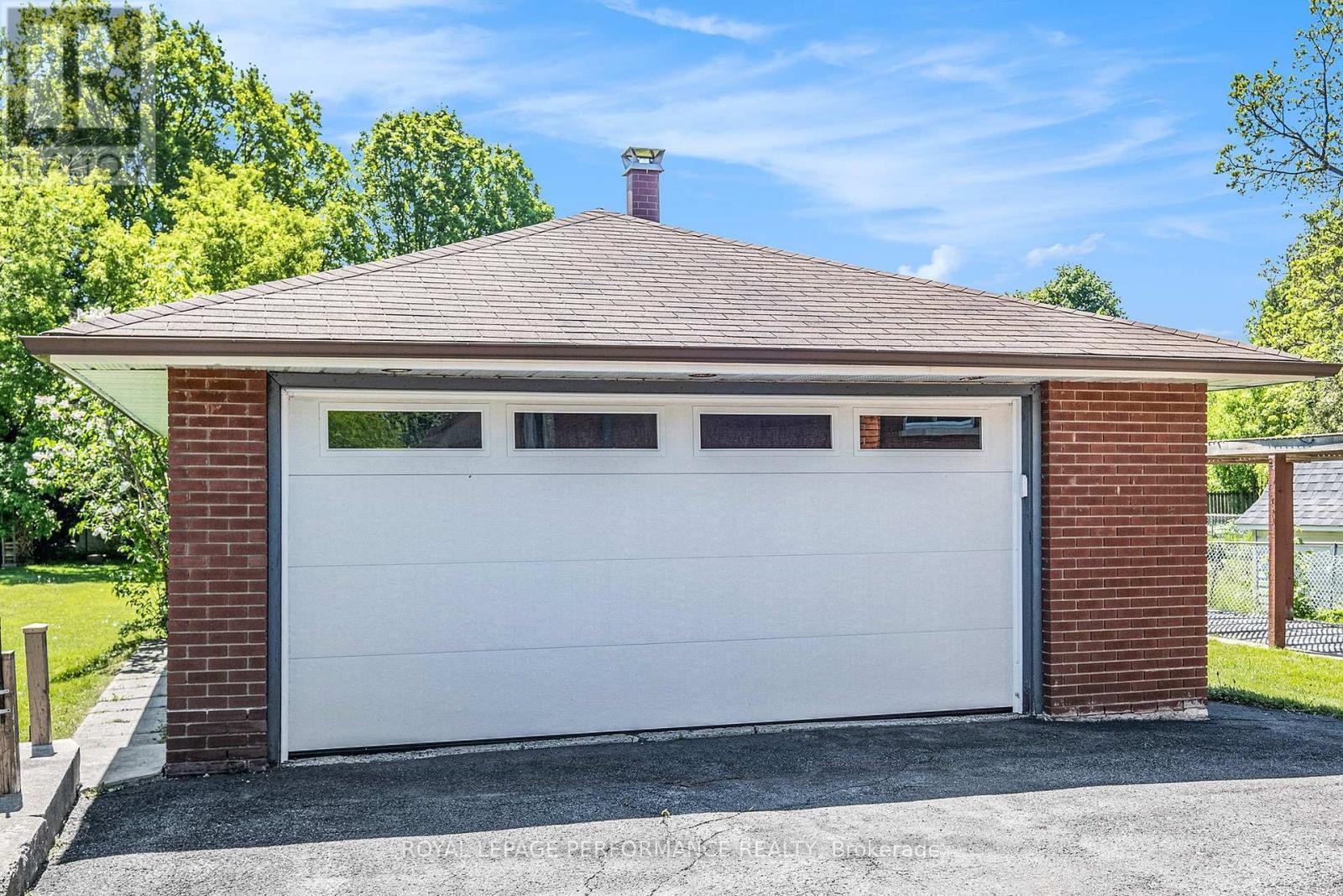 












1210 QUEEN STREET

,
Cornwall,




Ontario
K6J1P8

