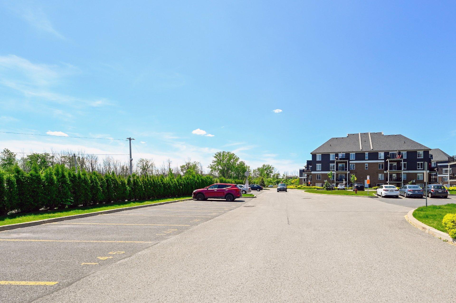 









317


Rue Ste-Catherine

, 404,
Saint-Constant,




QC
J5A0G1

