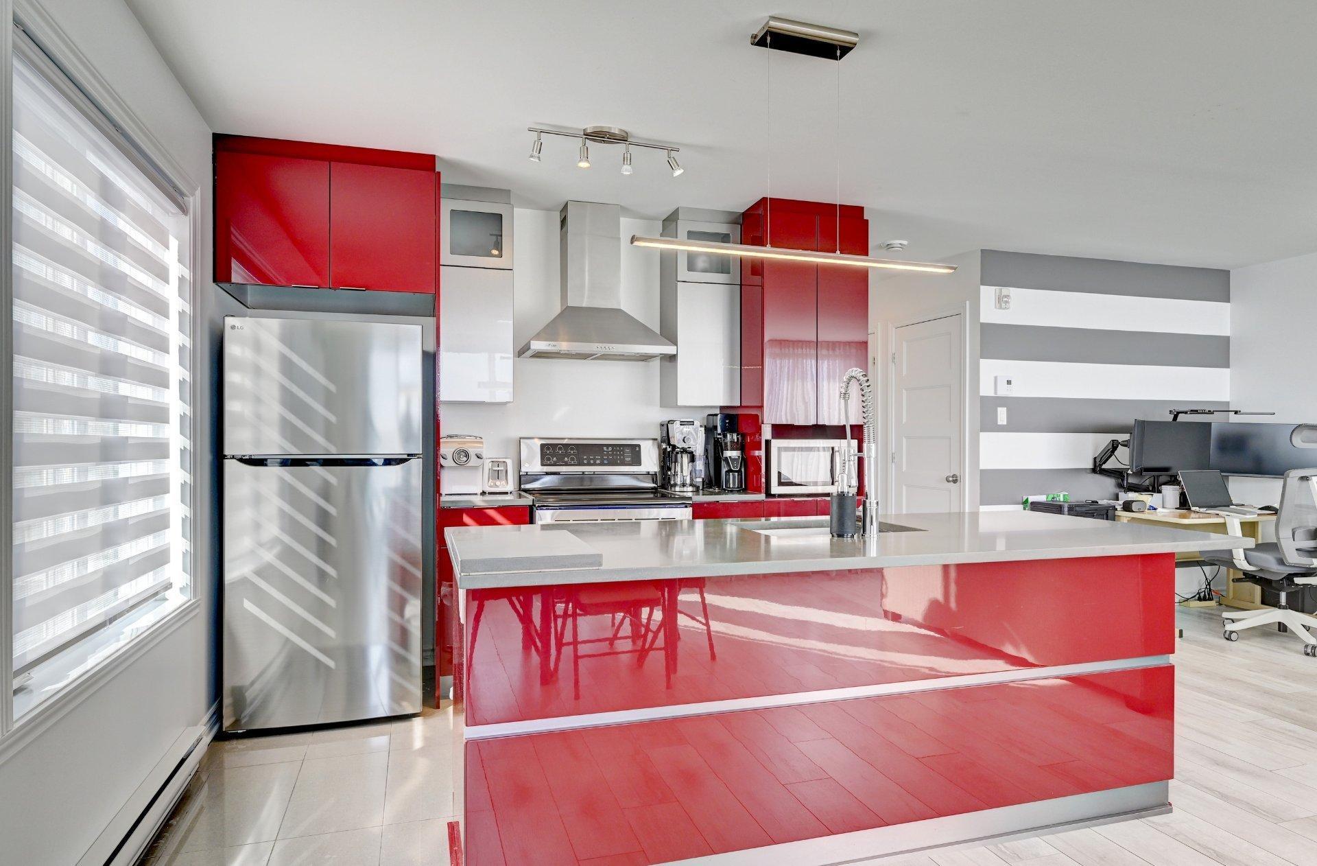 









317


Rue Ste-Catherine

, 404,
Saint-Constant,




QC
J5A0G1

