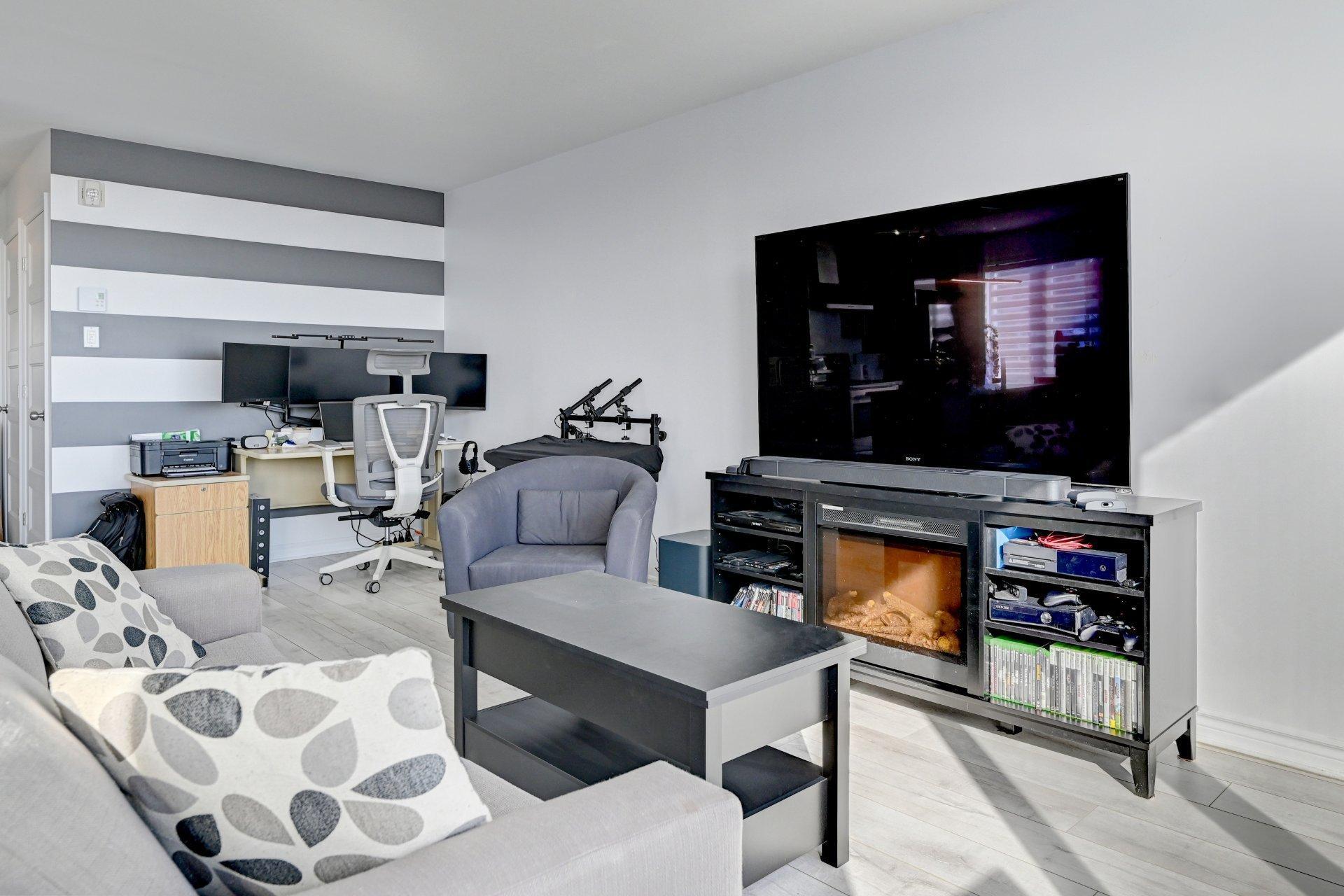 









317


Rue Ste-Catherine

, 404,
Saint-Constant,




QC
J5A0G1

