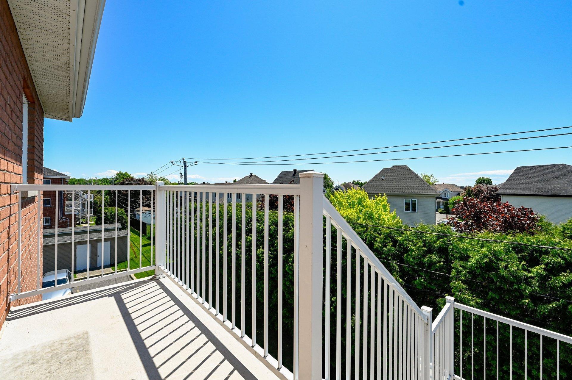 









572


Boul. St-Luc

, 301,
Saint-Jean-sur-Richelieu,




QC
J2W2G6

