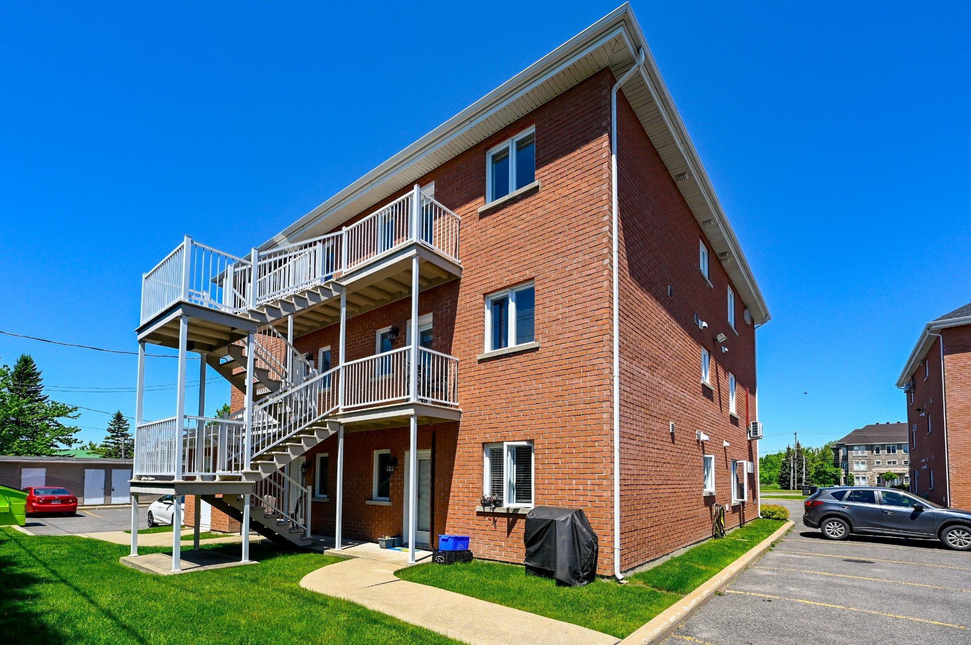 









572


Boul. St-Luc

, 301,
Saint-Jean-sur-Richelieu,




QC
J2W2G6

