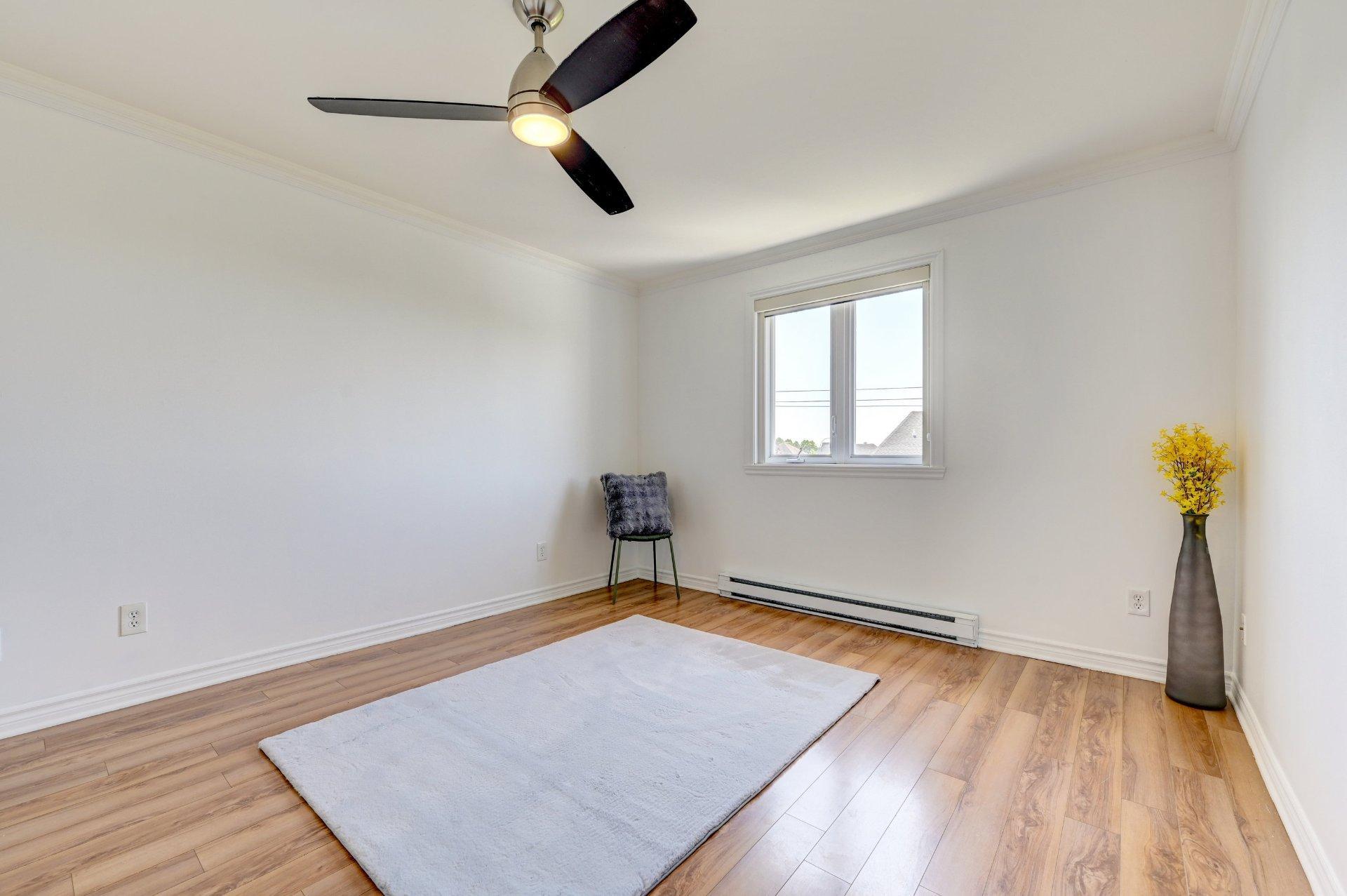 









572


Boul. St-Luc

, 301,
Saint-Jean-sur-Richelieu,




QC
J2W2G6

