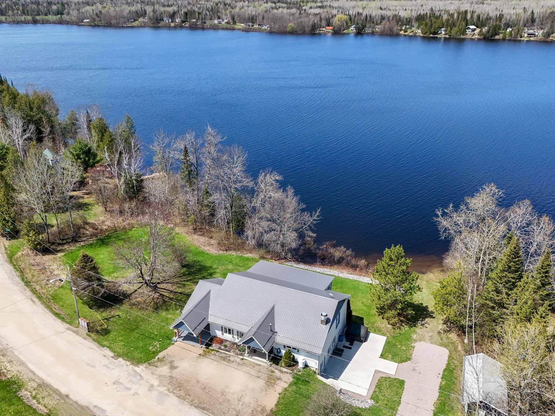 









172


Ch. du Lac-Murray

,
Aumond,




QC
J0W1W0

