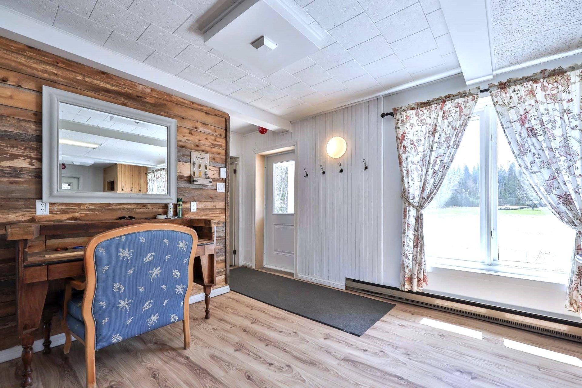 









172


Ch. du Lac-Murray

,
Aumond,




QC
J0W1W0

