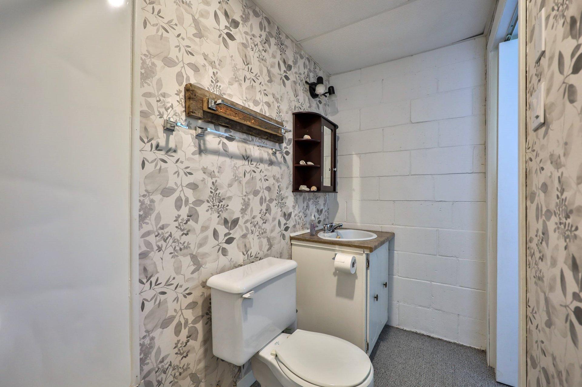 









172


Ch. du Lac-Murray

,
Aumond,




QC
J0W1W0


