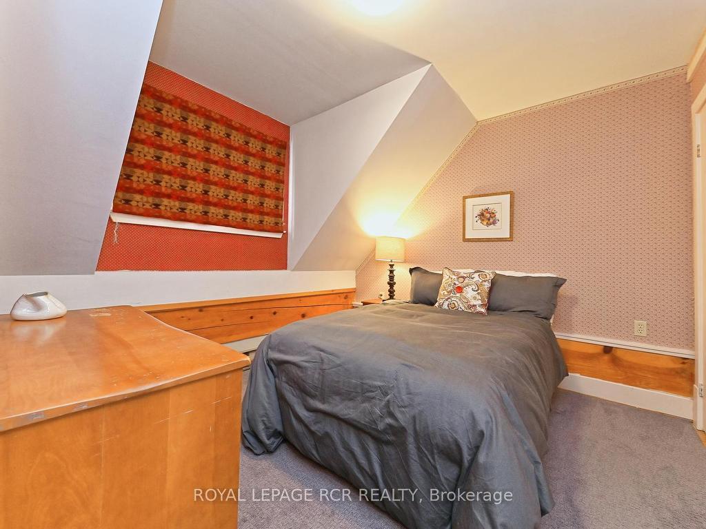 









8391


County 9

Road,
Clearview,




ON
L0M 1G0

