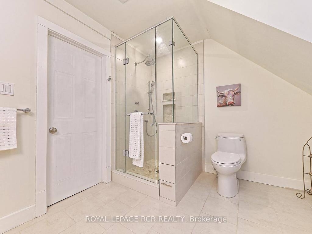 









8391


County 9

Road,
Clearview,




ON
L0M 1G0

