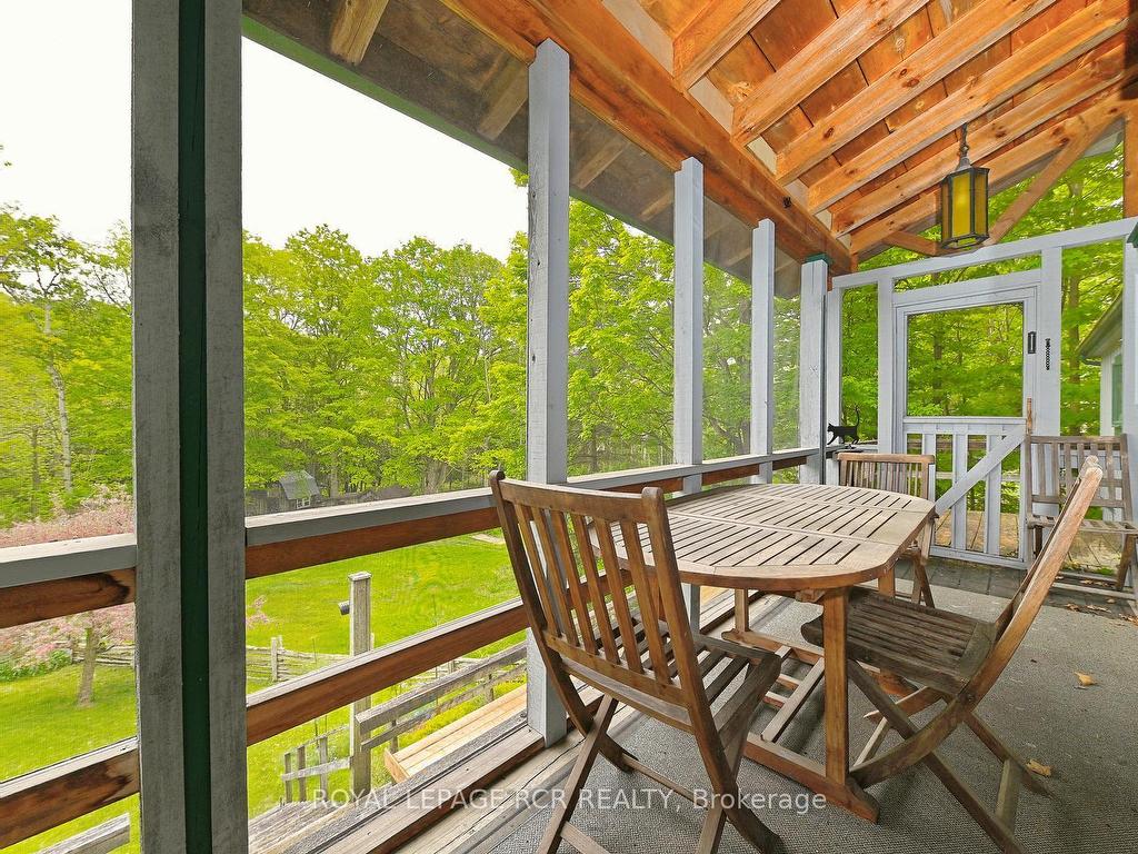 









8391


County 9

Road,
Clearview,




ON
L0M 1G0

