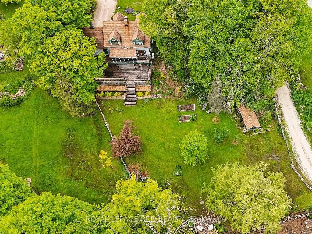 









8391


County 9

Road,
Clearview,




ON
L0M 1G0

