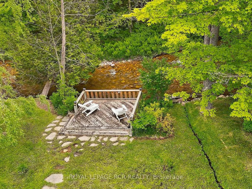 









8391


County 9

Road,
Clearview,




ON
L0M 1G0

