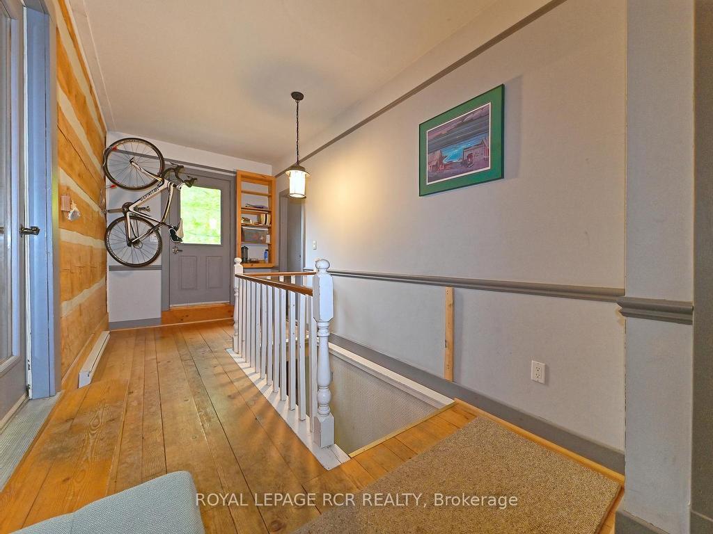 









8391


County 9

Road,
Clearview,




ON
L0M 1G0

