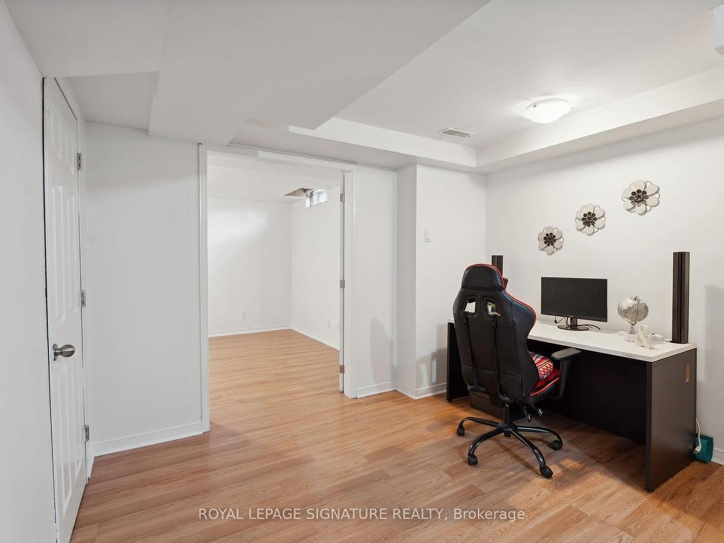 









72


Penbridge

Circle,
Brampton,




ON
L7A 2R1

