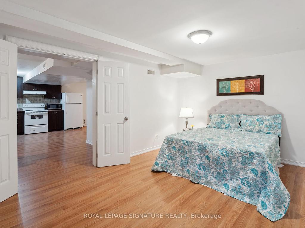 









72


Penbridge

Circle,
Brampton,




ON
L7A 2R1

