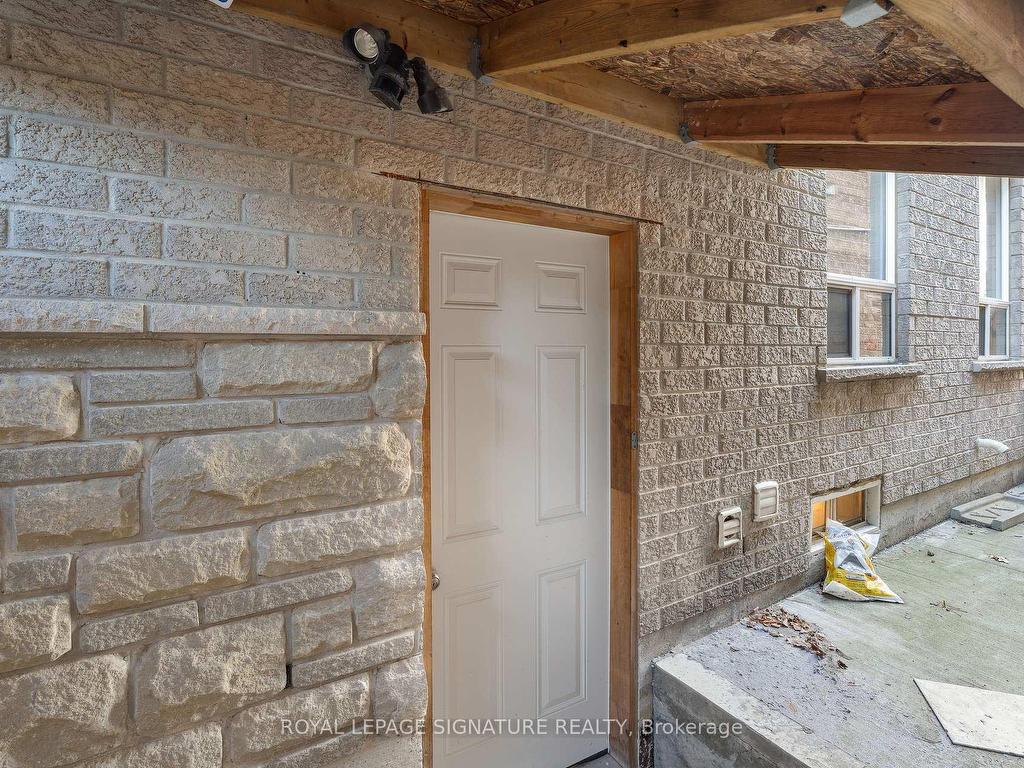









72


Penbridge

Circle,
Brampton,




ON
L7A 2R1

