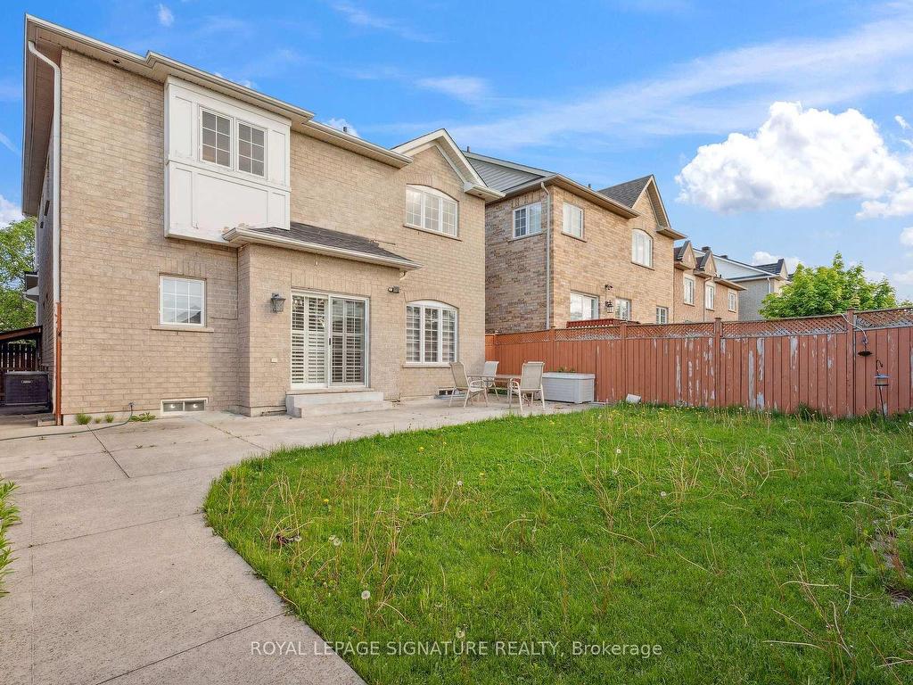 









72


Penbridge

Circle,
Brampton,




ON
L7A 2R1

