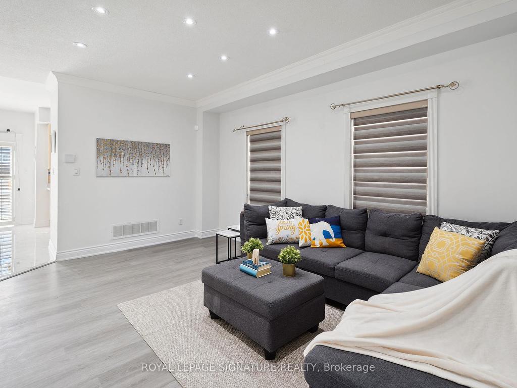 









72


Penbridge

Circle,
Brampton,




ON
L7A 2R1


