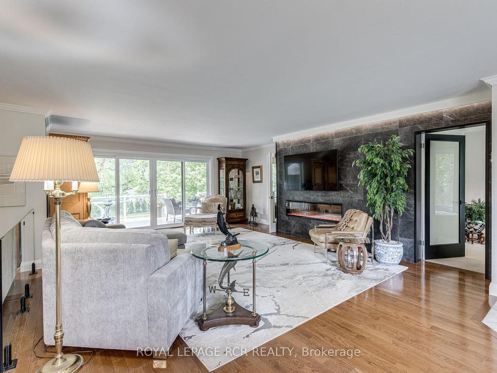 









1


Lormik

Drive,
Uxbridge,




ON
L9P 1R9

