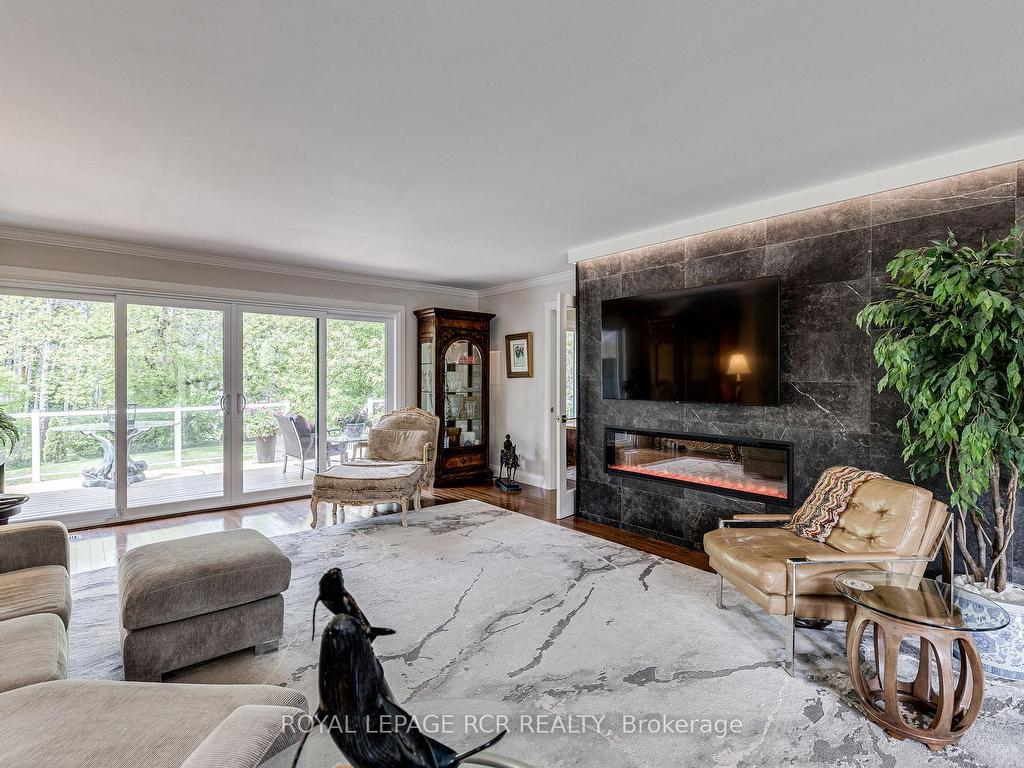 









1


Lormik

Drive,
Uxbridge,




ON
L9P 1R9

