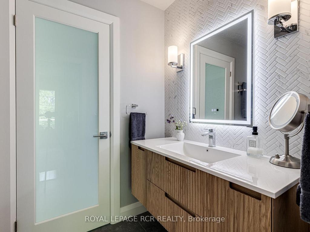 









1


Lormik

Drive,
Uxbridge,




ON
L9P 1R9

