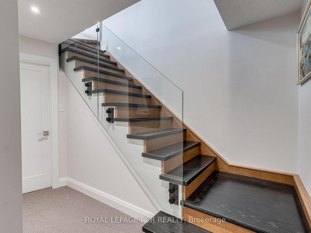 









1


Lormik

Drive,
Uxbridge,




ON
L9P 1R9

