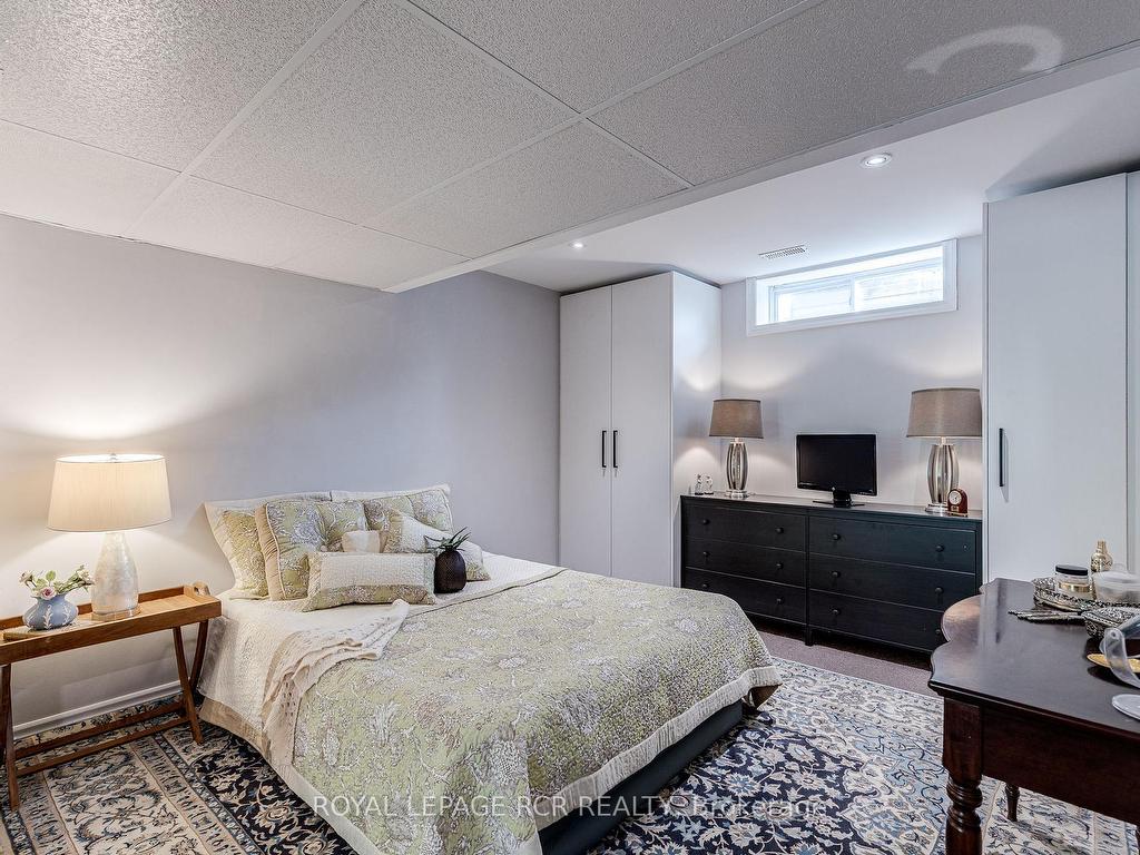 









1


Lormik

Drive,
Uxbridge,




ON
L9P 1R9

