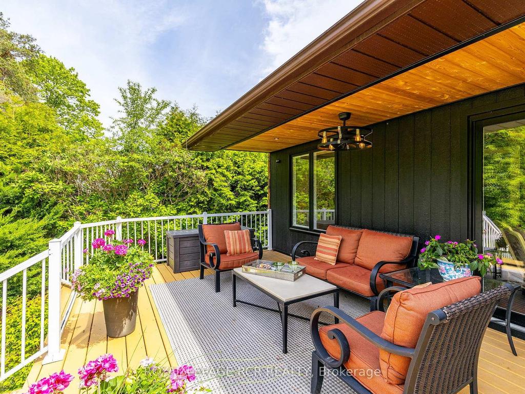 









1


Lormik

Drive,
Uxbridge,




ON
L9P 1R9

