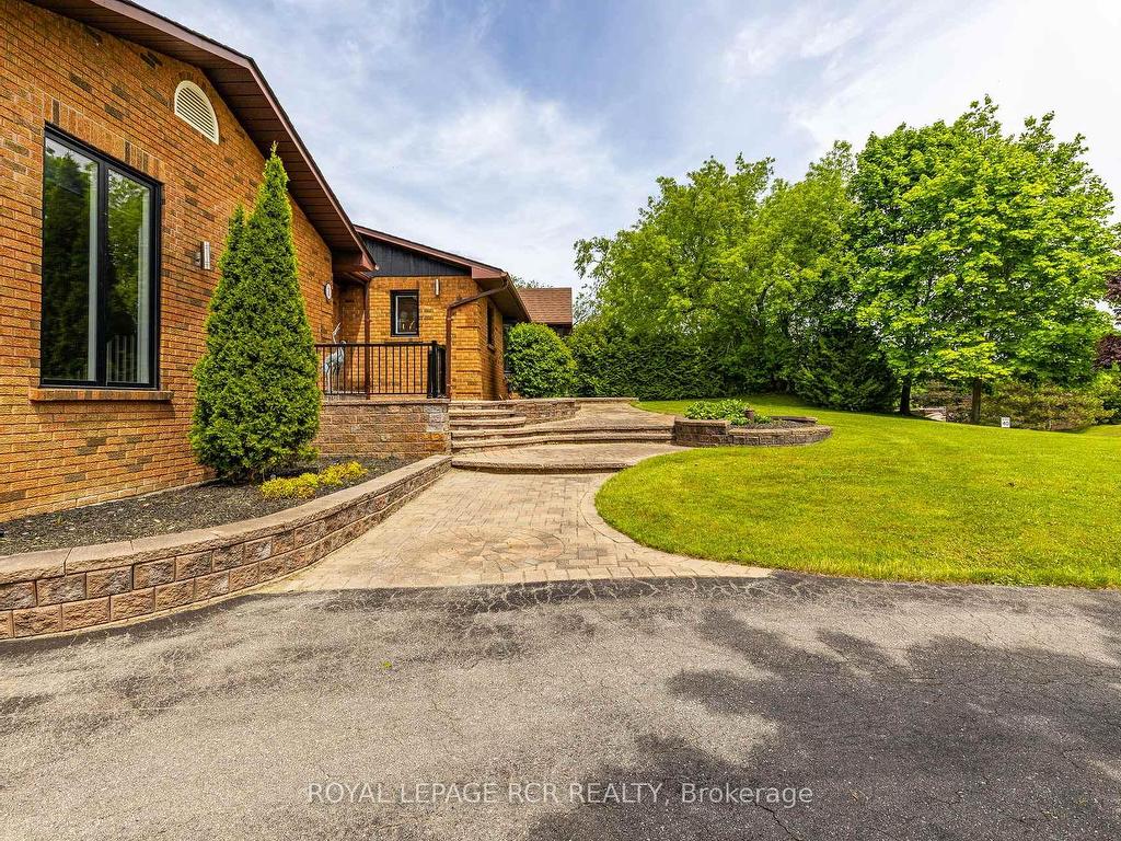 









1


Lormik

Drive,
Uxbridge,




ON
L9P 1R9


