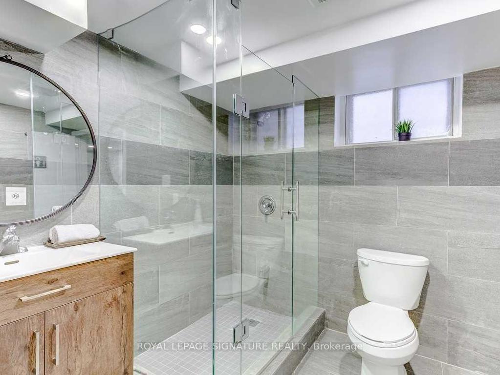 









394


Kane

Avenue, Lower,
Toronto,




ON
M6M 3P4

