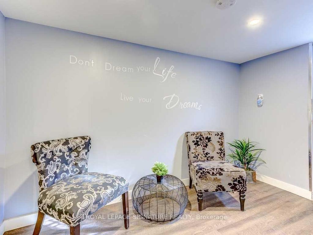 









394


Kane

Avenue, Lower,
Toronto,




ON
M6M 3P4

