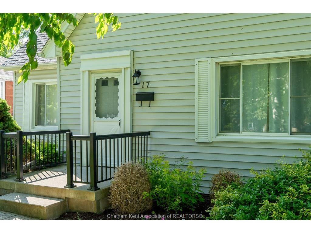 









17


O'Brien

Drive,
Chatham,




ON
N7M 2E5

