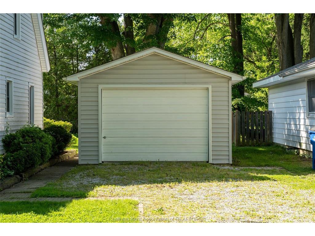 









17


O'Brien

Drive,
Chatham,




ON
N7M 2E5

