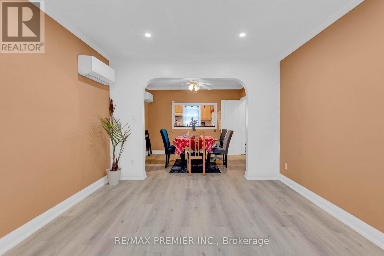 












349 KIPLING AVENUE

,
Toronto,




Ontario
M8V3K6

