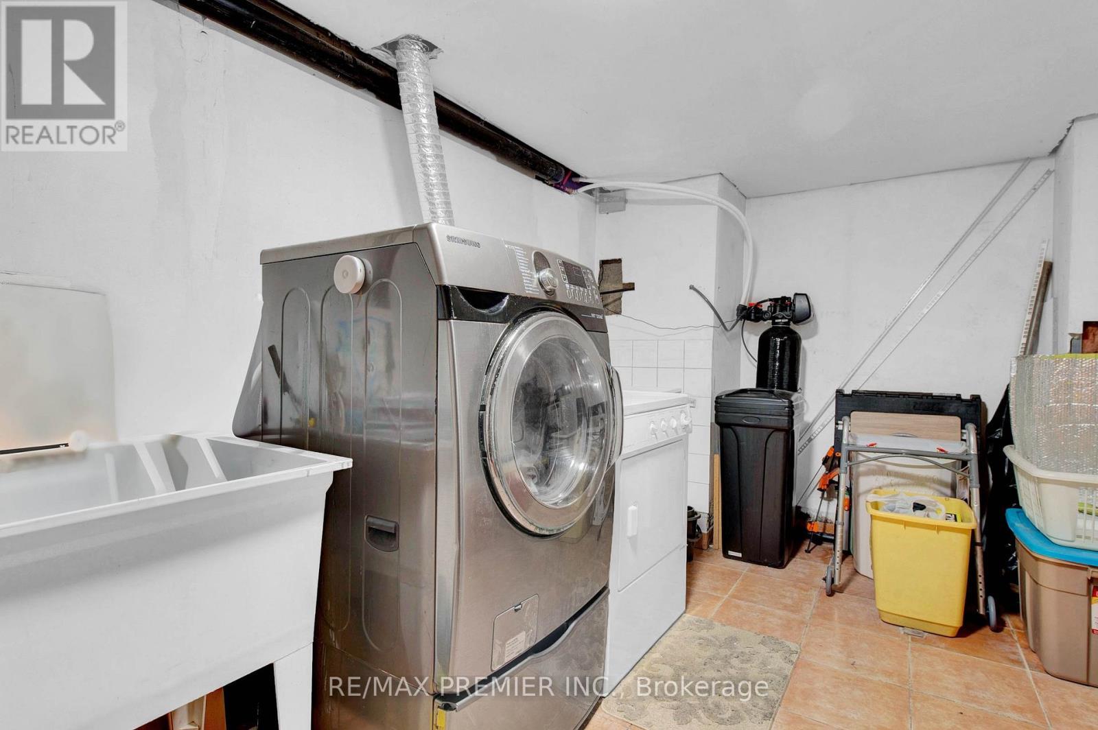 












349 KIPLING AVENUE

,
Toronto,




Ontario
M8V3K6

