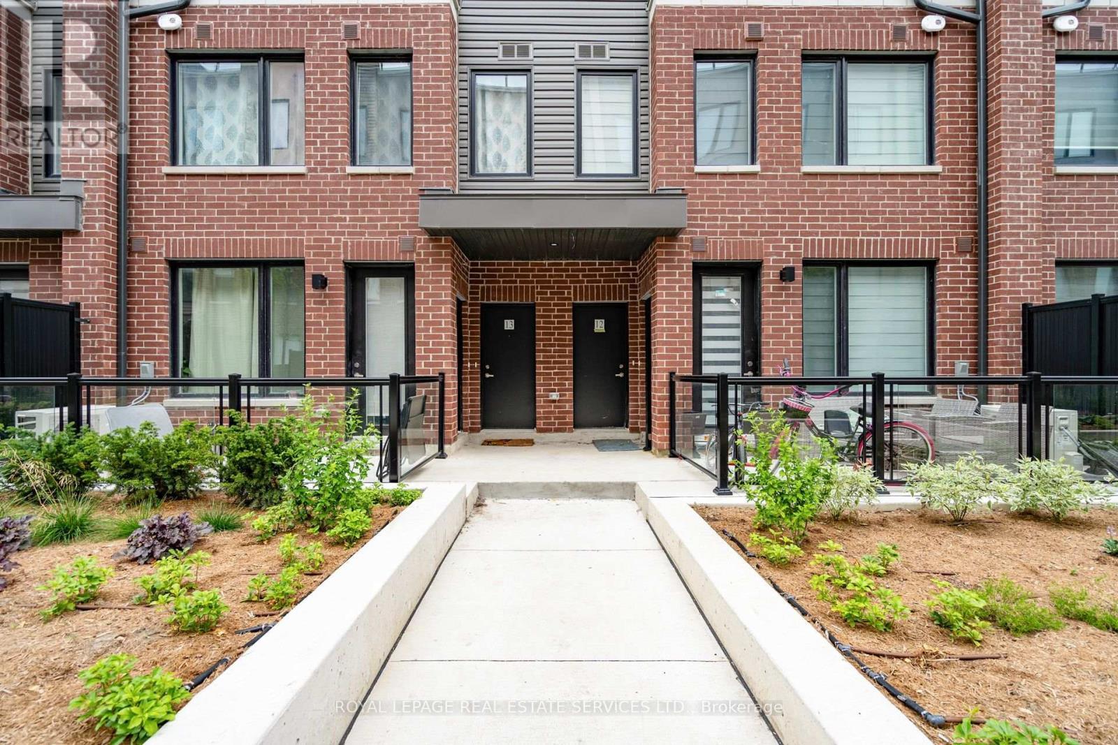 












13 - 3415 RIDGEWAY DRIVE

,
Mississauga,




Ontario
L5L0B4

