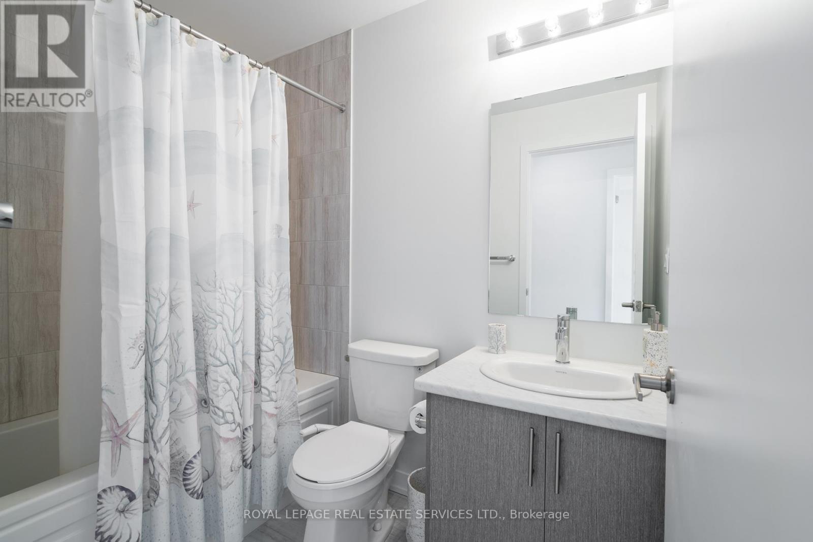 












13 - 3415 RIDGEWAY DRIVE

,
Mississauga,




Ontario
L5L0B4

