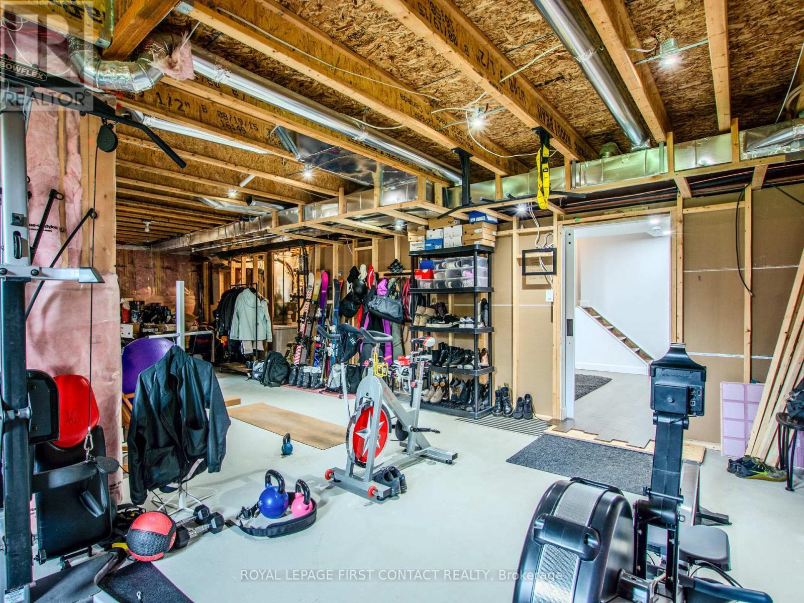 












22 OLIVER'S MILL ROAD

,
Springwater,




Ontario
L9X0S8

