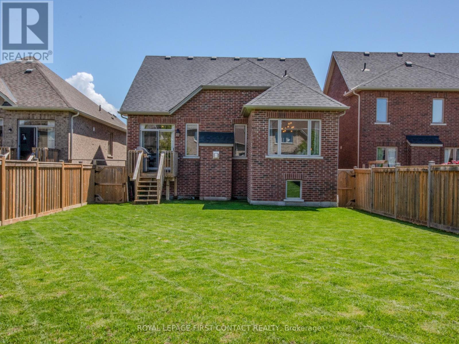 












22 OLIVER'S MILL ROAD

,
Springwater,




Ontario
L9X0S8

