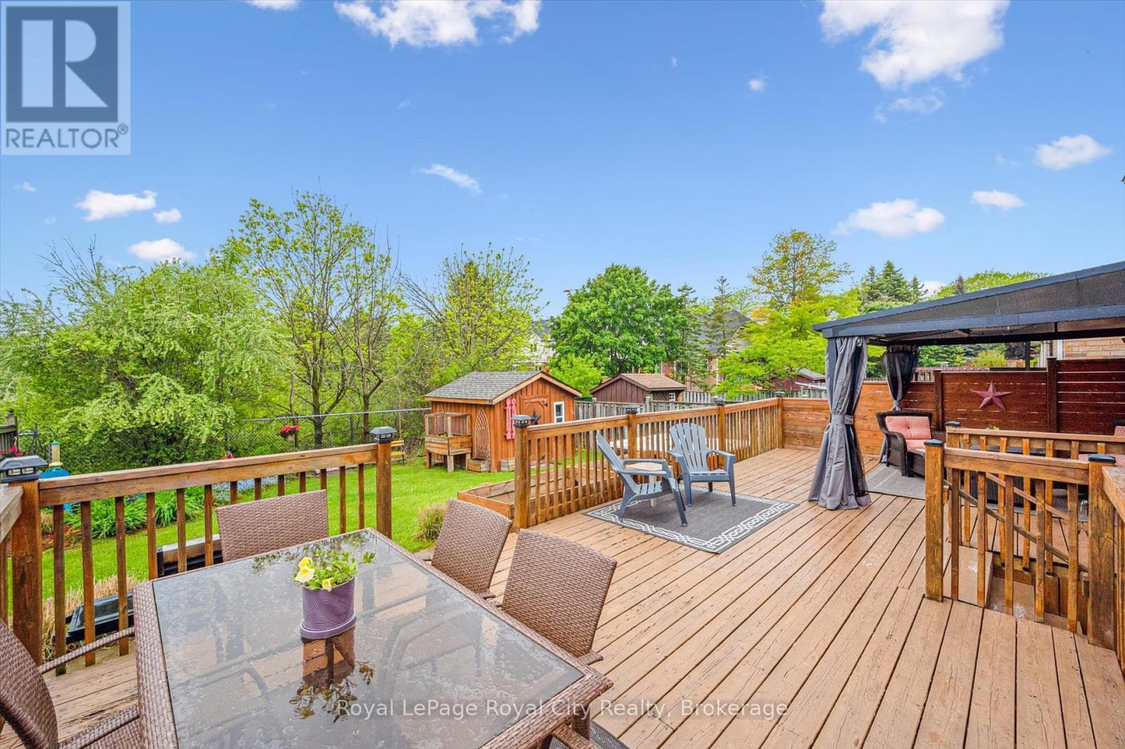 












138 PHEASANT RUN DRIVE

,
Guelph (Kortright Hills),




Ontario
N1C1B3

