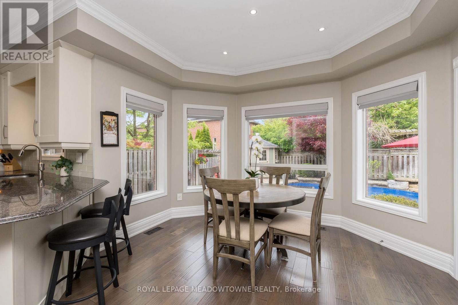 












211 EATON STREET

,
Halton Hills,




Ontario
L7G5Y2

