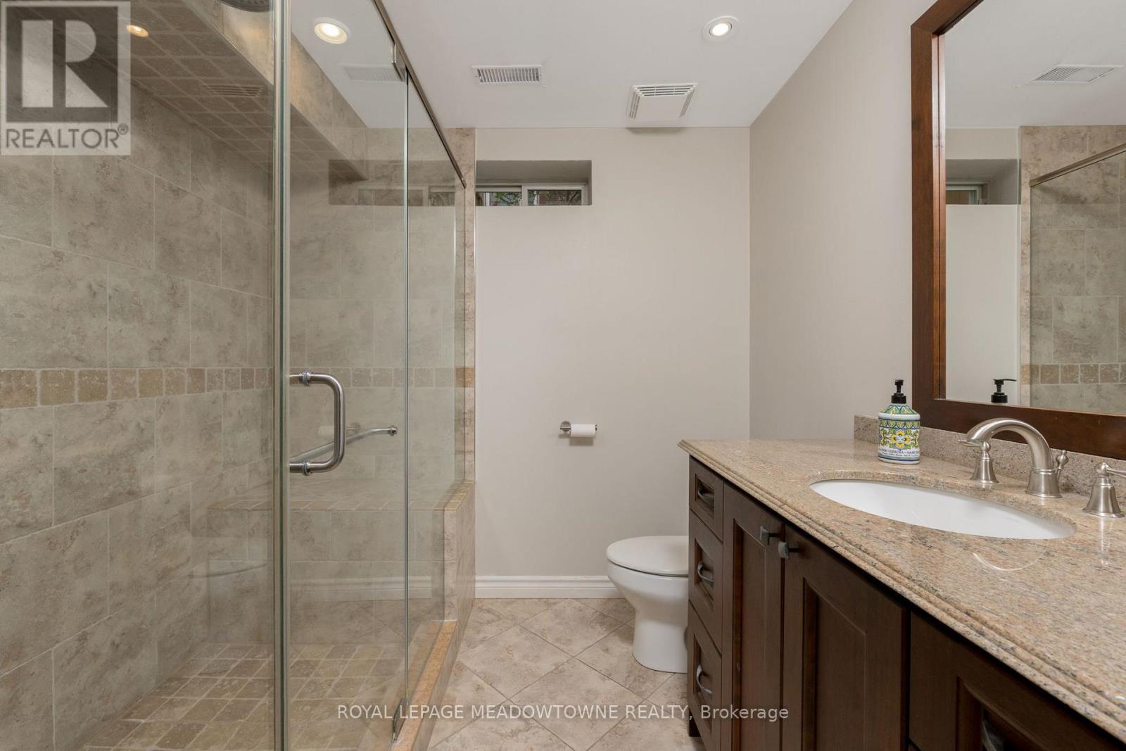 












211 EATON STREET

,
Halton Hills,




Ontario
L7G5Y2

