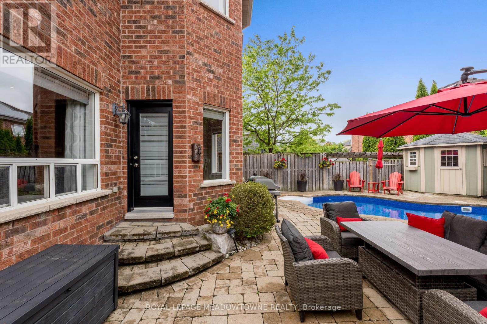 












211 EATON STREET

,
Halton Hills,




Ontario
L7G5Y2

