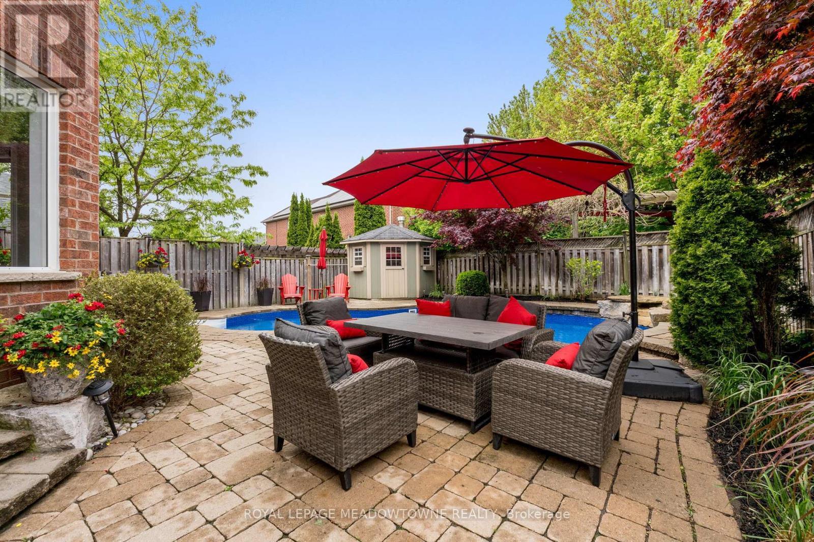 












211 EATON STREET

,
Halton Hills,




Ontario
L7G5Y2

