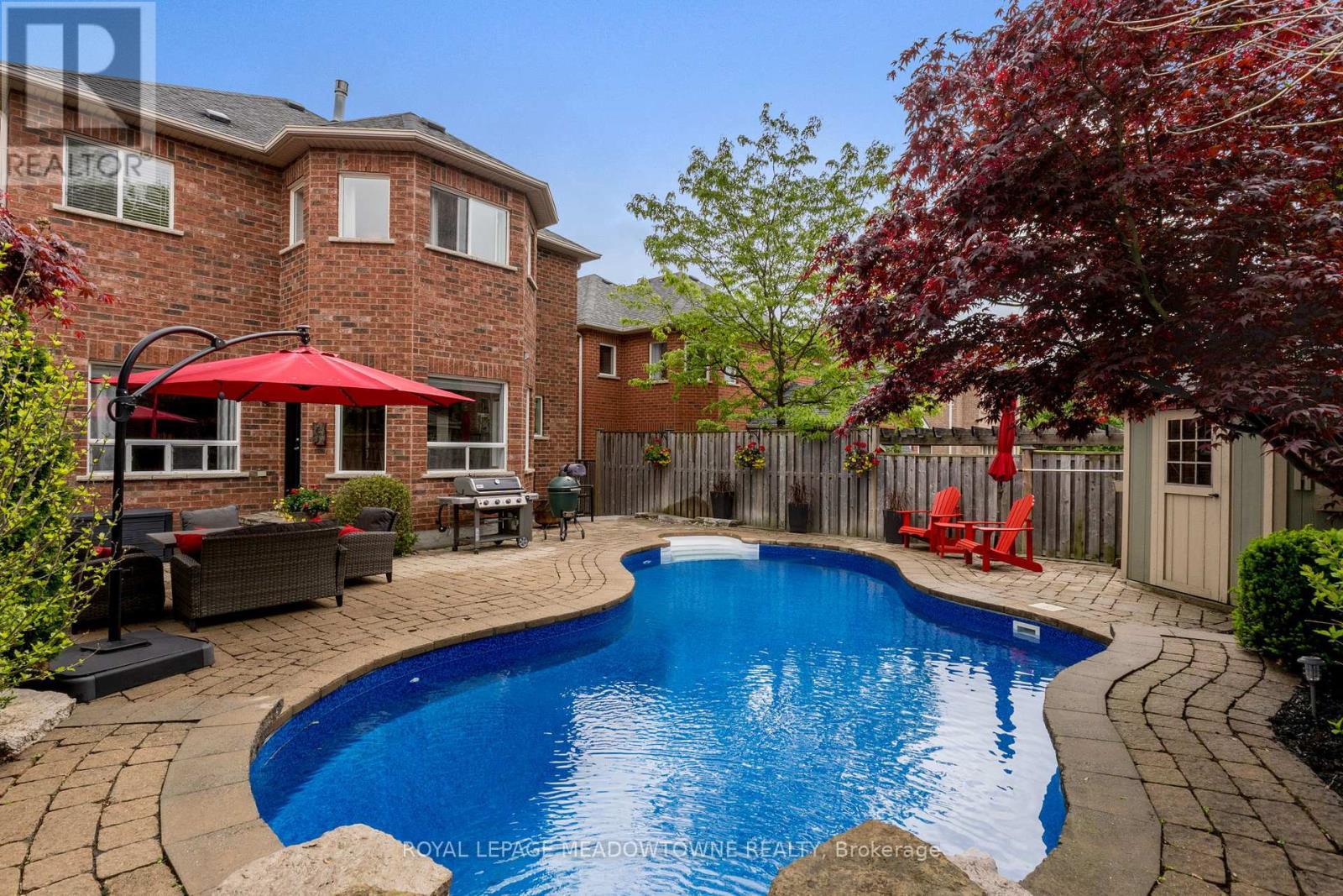 












211 EATON STREET

,
Halton Hills,




Ontario
L7G5Y2

