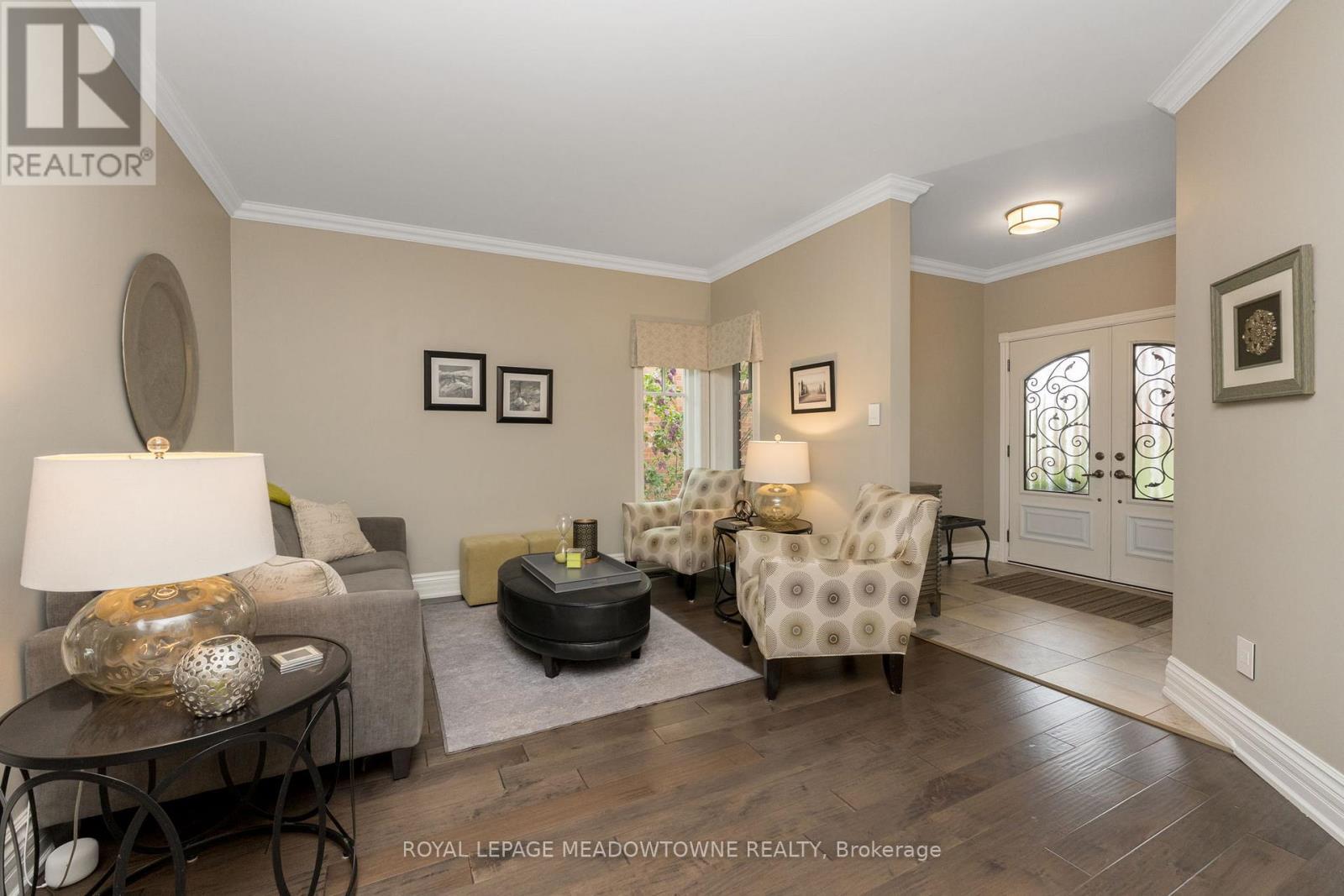 












211 EATON STREET

,
Halton Hills,




Ontario
L7G5Y2

