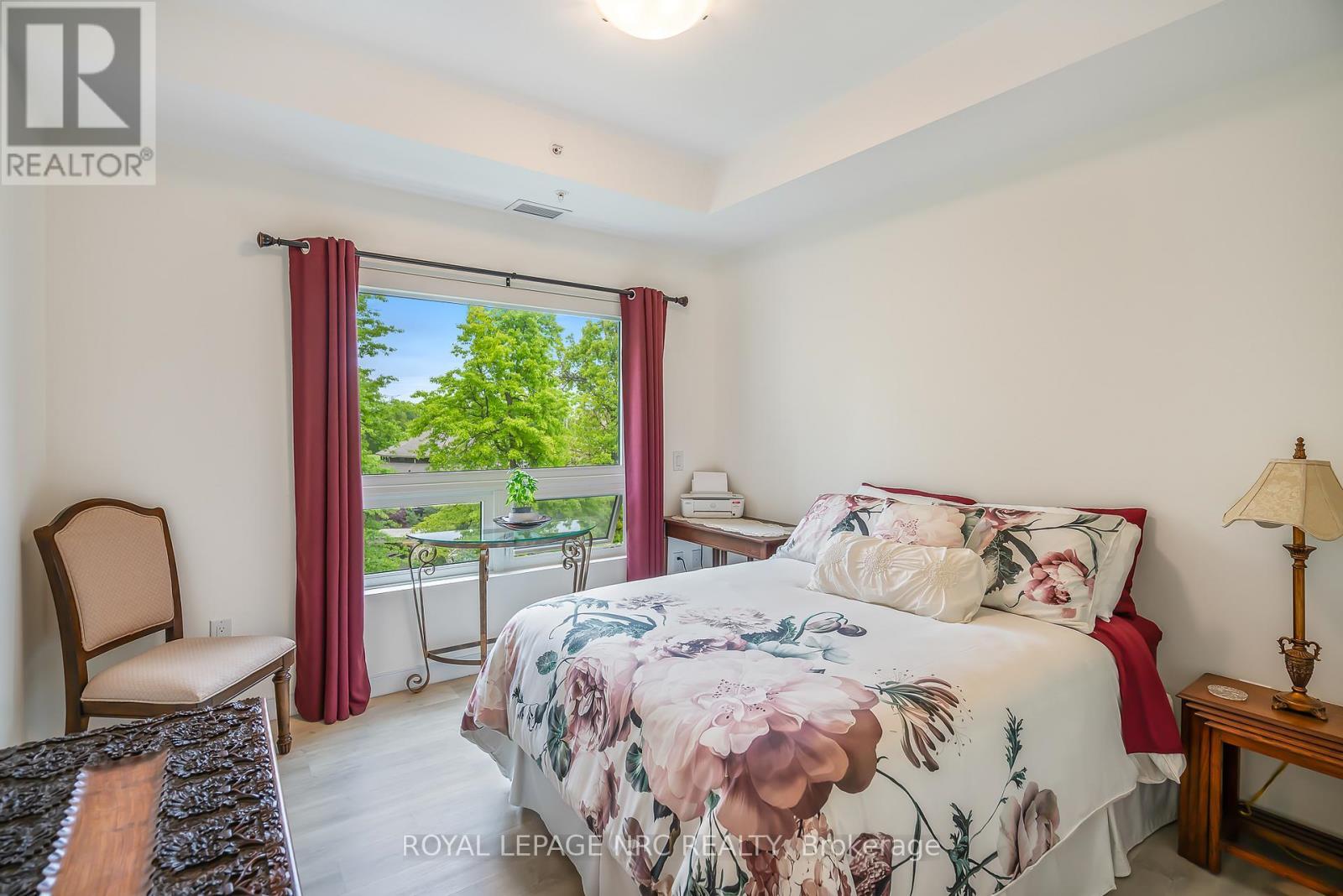 












401 - 105 VANSICKLE ROAD

,
St. Catharines (Rykert/Vansickle),




Ontario
L2S0G4


