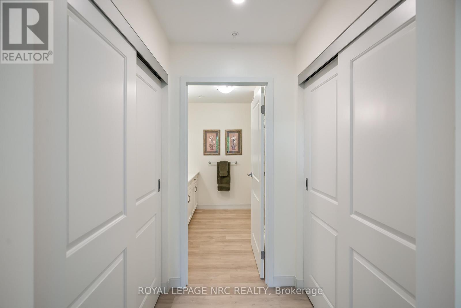 












401 - 105 VANSICKLE ROAD

,
St. Catharines (Rykert/Vansickle),




Ontario
L2S0G4

