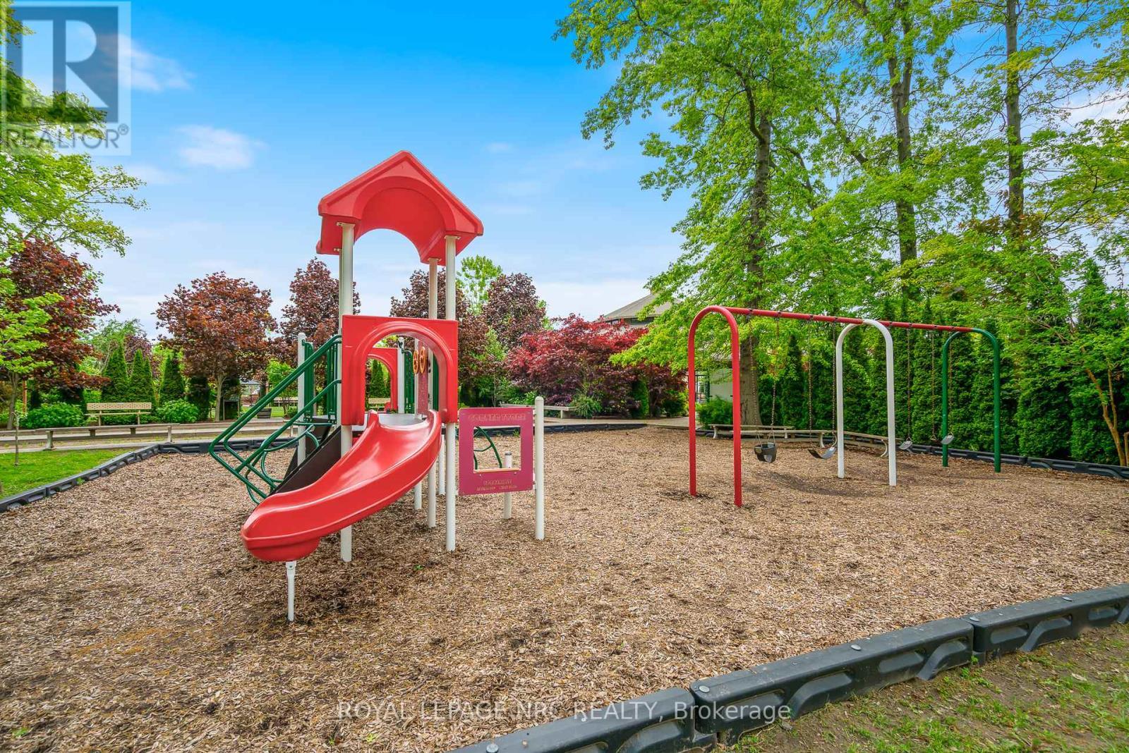 












401 - 105 VANSICKLE ROAD

,
St. Catharines (Rykert/Vansickle),




Ontario
L2S0G4

