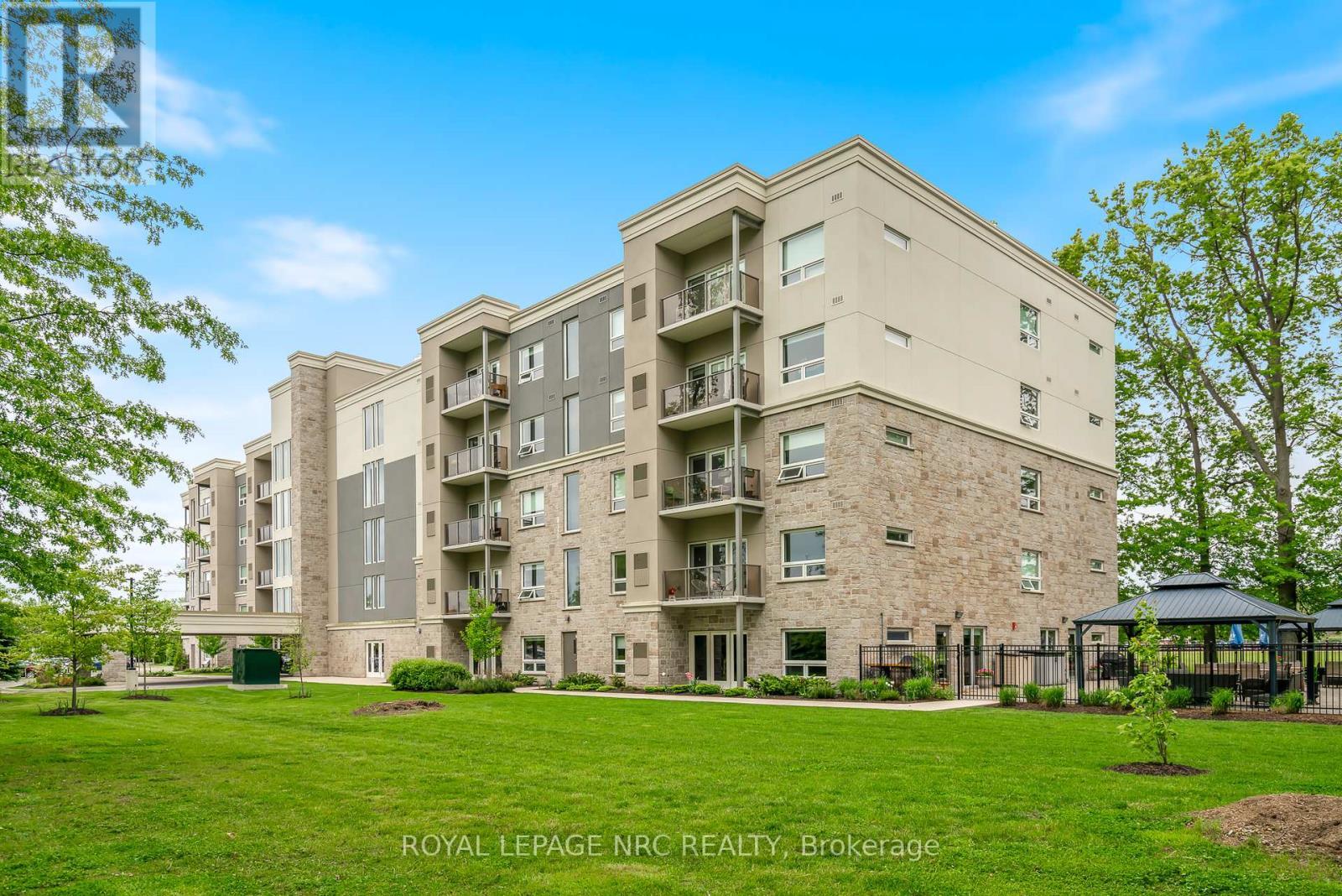 












401 - 105 VANSICKLE ROAD

,
St. Catharines (Rykert/Vansickle),




Ontario
L2S0G4

